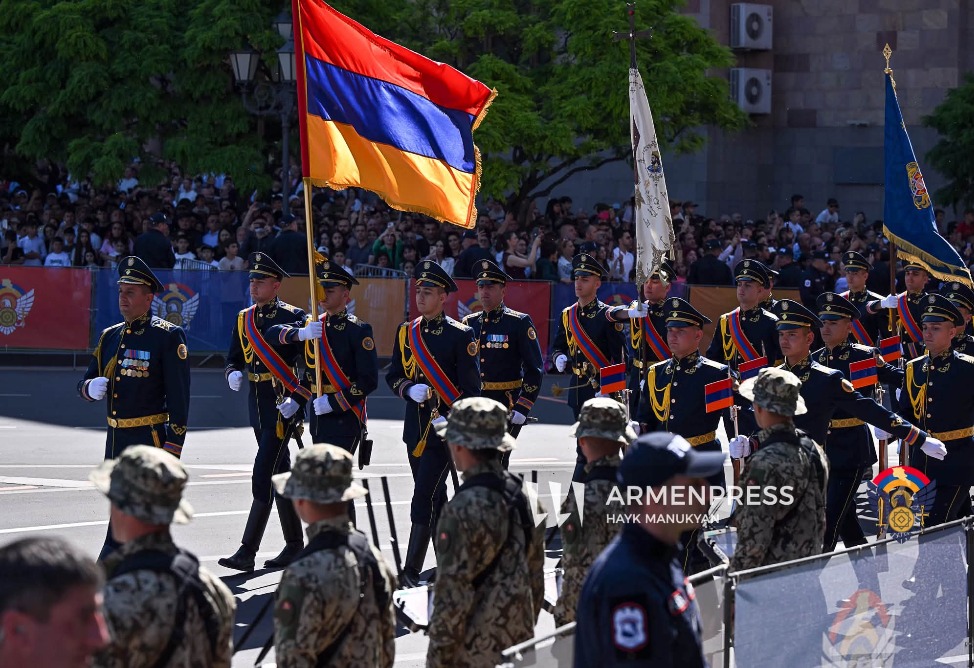  Armenia Must Exist Forever: Pashinyan Presents Military Products from 7 Countries at Parade
