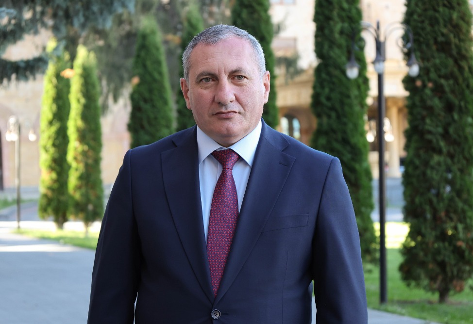    Armenia's Lori Province Governor Aram Ghazaryan resigns   