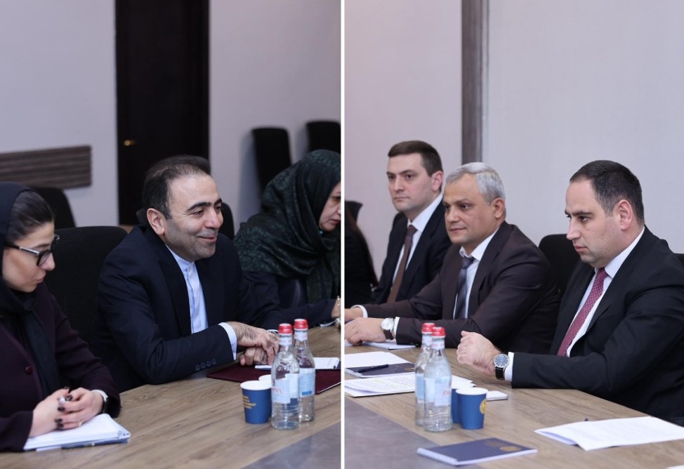 Строительство армяно-иранской ЛЭП, сотрудничество в транспорте и авиации обсудили министр Худатян и посол Ирана