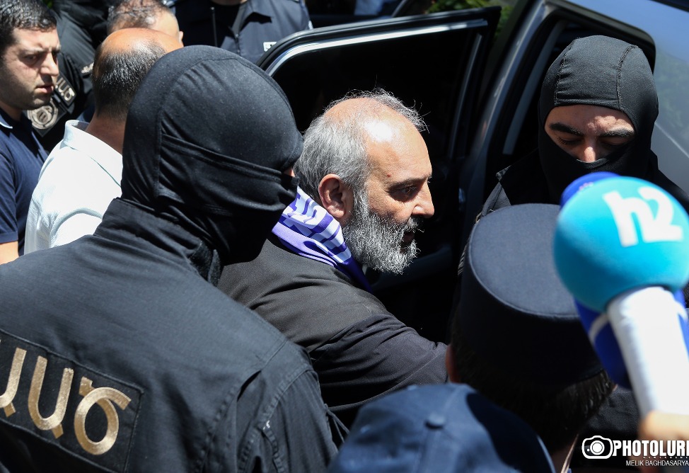 Ձերբակալվել է «Սրբազան պայքար» շարժման առաջնորդ Բագրատ արքեպիսկոպոս Գալստանյանը