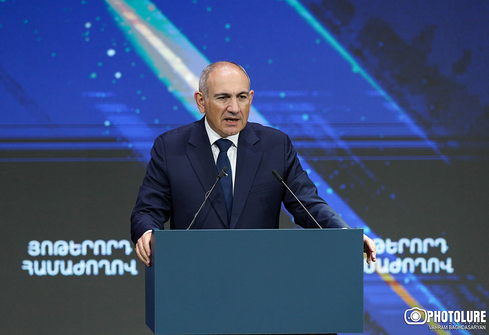 Пашинян объяснил - почему, отказавшись от месседжа "Арцах - это Армения, и точка", он не перестал быть патриотом