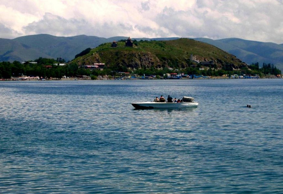Level of water in Lake Sevan rises 8 centimeters 