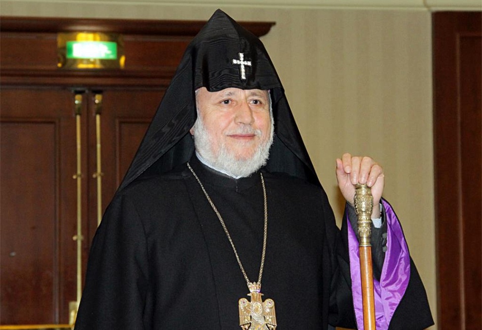 Ամենայն Հայոց Կաթողիկոսը հիշատակի արարողություն է կատարել Ծիծեռնակաբերդի հուշահամալիրում 