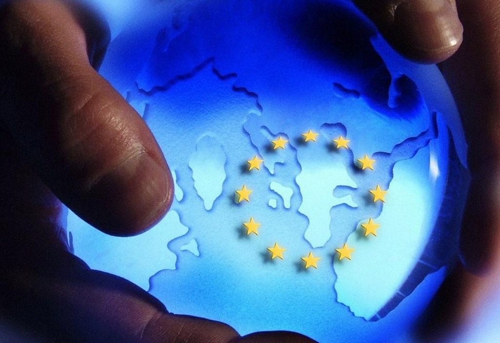 Министры финансов ЕС утвердили вступление Латвии в еврозону